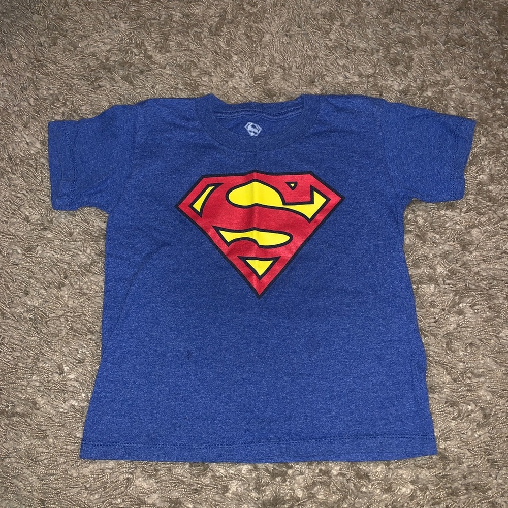 BOY GRAPHIC SUPERMAN TEE SIZE XS
